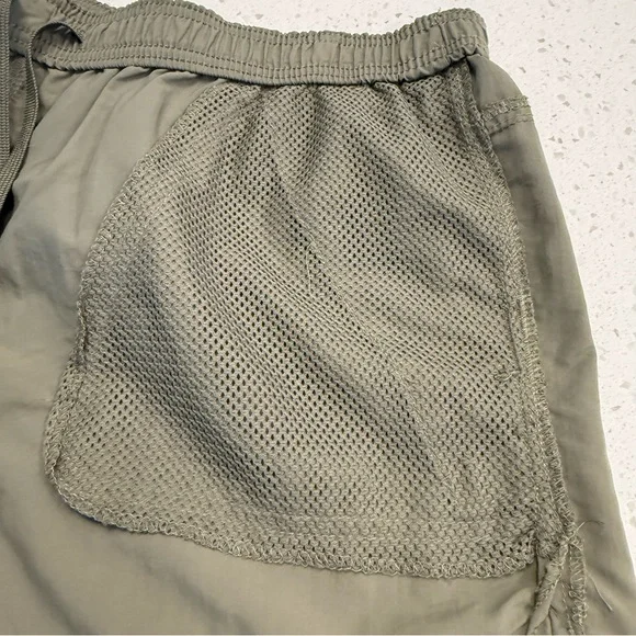 Columbia Olive Green Nylon Outdoor Shorts Quick Dry Medium - Picture 8 of 10